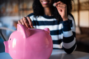 Creating an Emergency Fund in South Africa While Managing Irregular Income