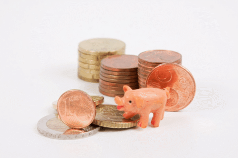 Explore simple everyday tips to save money effortlessly